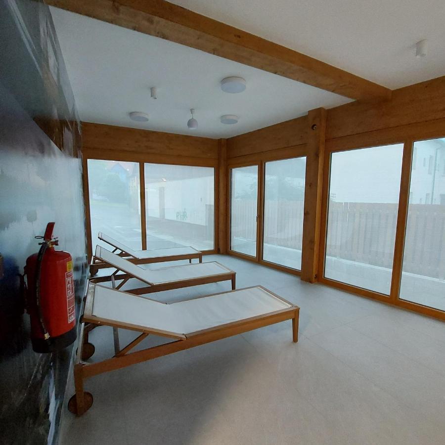 Apartman Rezidence Javor เชเลซนารูดา ภายนอก รูปภาพ